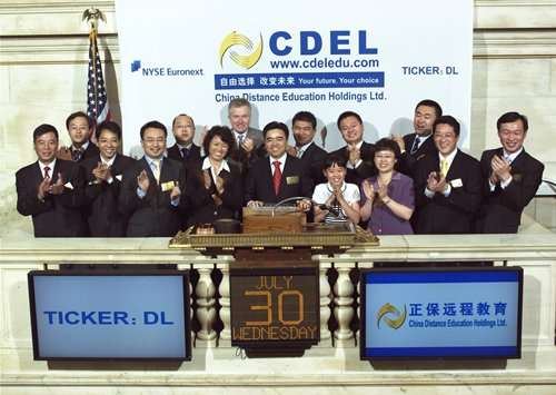 2008年7月30日,正保远程教育在纽约证券交易所高增长板正式挂牌上市,股票代码“DL”
